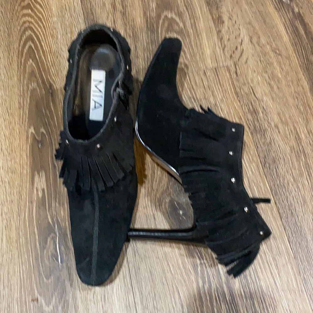 Mia black suede booty